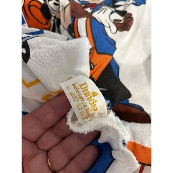 Vintage crib sheets/toddler sheets Disney and Warner Brothers Mickey Daffy Duck - Picture 4 of 10